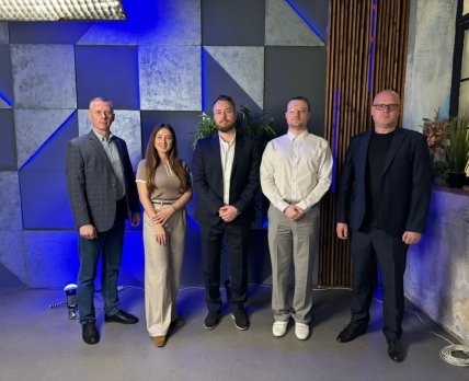 Фото до матеріалу: Лікарням роз'яснили, кому повідомляти про неякісні медвироби