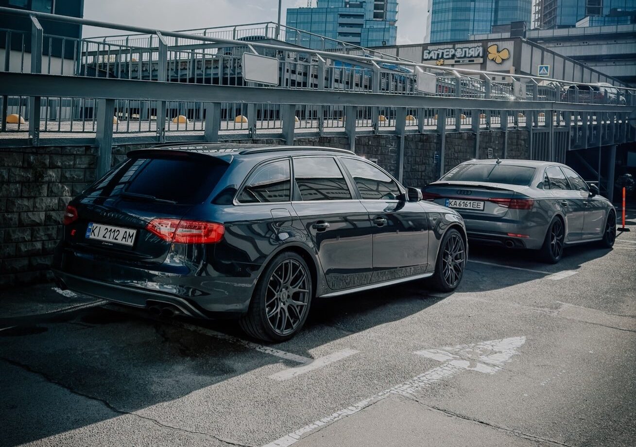 Фото до матеріалу: В Україні знайшли рідкісний 13-річний Audi S4 Avant з компресором