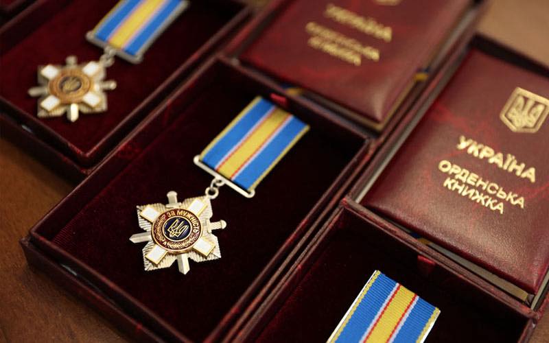 Фото до матеріалу: Тернопіль нагородив захисників орденом «За мужність»: пам'ять про героїв, які віддали життя за Україну