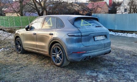 Фото до матеріалу: Унікальний фіолетовий гіперкар: Czinger 21C Vmax з США
