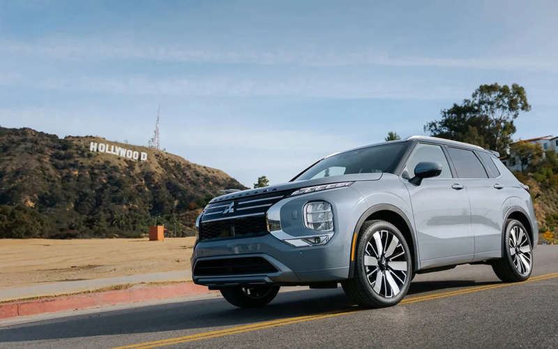 Фото до матеріалу: Mitsubishi Outlander 2026: новий двигун, зміни в комплектаціях та ціна
