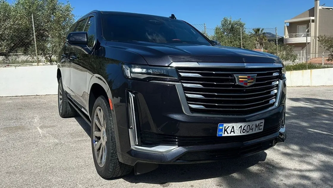Фото до матеріалу: У Львові з'явився броньований Cadillac Escalade за 15,35 млн грн
