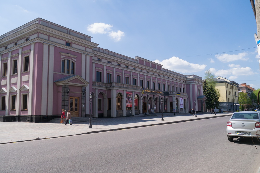 Фото до матеріалу: Чи потрібна Черкасам пішохідна вулиця: жителів міста просять проголосувати