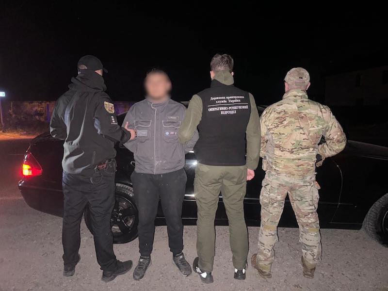 Фото до матеріалу: Прикарпатець затриманий за спробу переправити ухилянта до Румунії: 8 тисяч євро та 60 діб тюрми