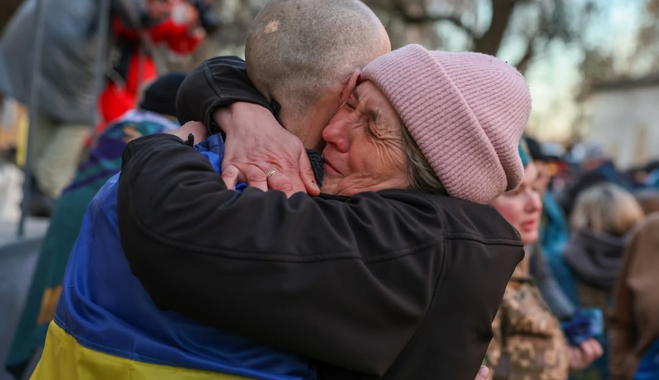 Фото до матеріалу: Зеленський звернувся до українських матерів у День матері: це про витримку і хоробрість