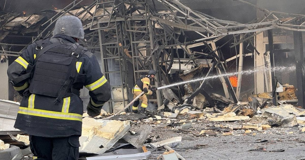 Фото до матеріалу: РФ зірвала режим тиші: масовані атаки на Суми, Харків та Запоріжжя, жертви серед цивільних