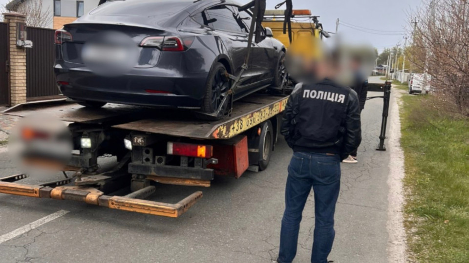 Фото до матеріалу: Поліція розслідує корупцію в ТЦК: вилучено авто, готівку та 92 млн грн