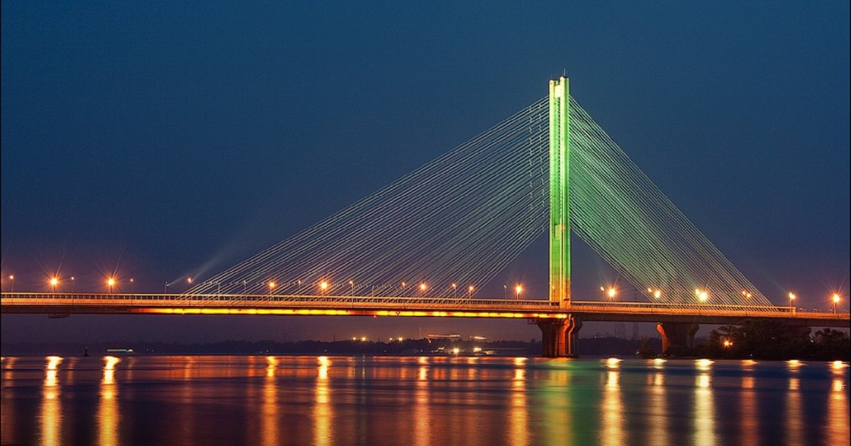 Фото до матеріалу: У Києві з 15 по 18 травня обмежать рух по Південному мосту