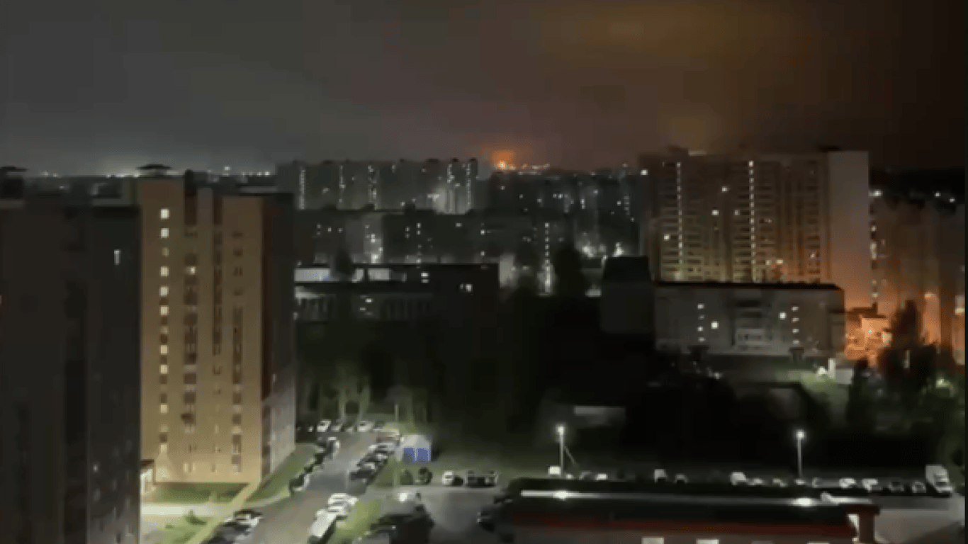 Фото до матеріалу: Перемир'я Путіна закінчилося: Москву атакують БпЛА, у Ярославлі горить НПЗ