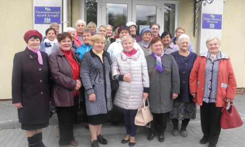 Фото до матеріалу: Маки Тальнівщини пахнуть полином: як війна змінила День пам'яті