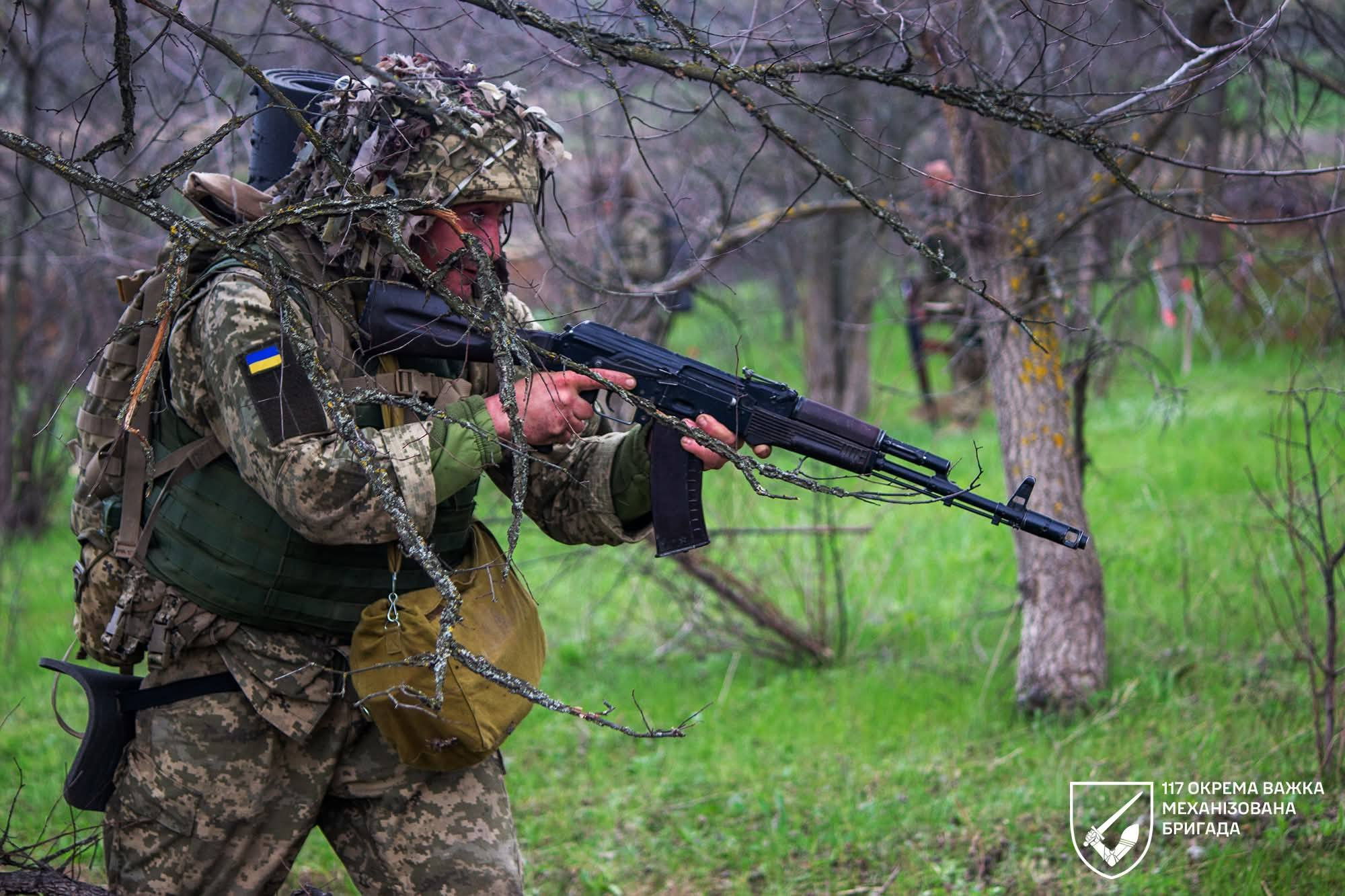Фото до матеріалу: Зеленський анонсував масштабну реформу армії: нові виплати та контракти з червня