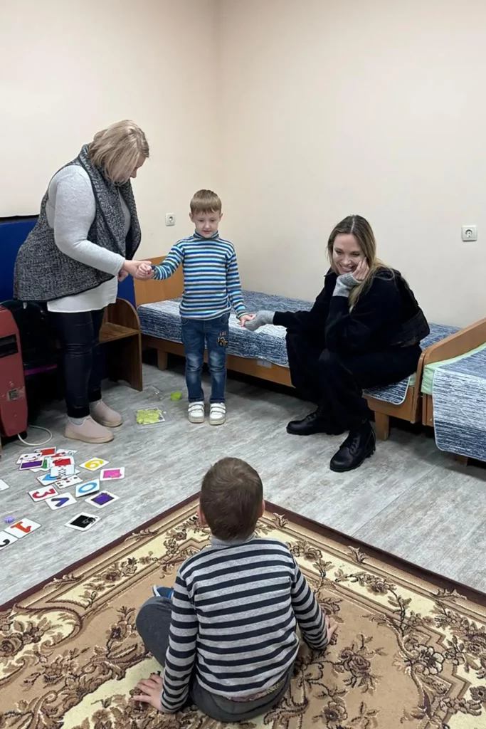 Фото до матеріалу: Анджеліна Джолі в Херсоні та Миколаєві: «Люди не здаються, попри постійну загрозу дронів»