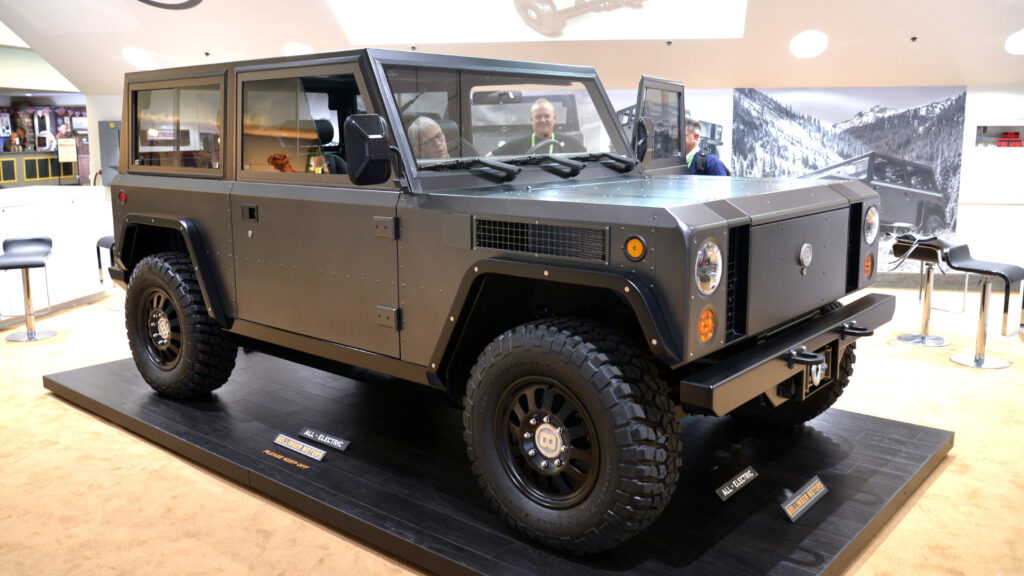Фото до матеріалу: Банкрутство Bollinger Motors: 20 електровантажівок та обладнання виставлять на аукціон