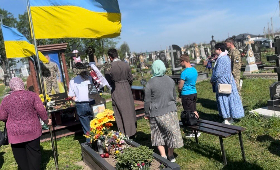 Фото до матеріалу: У Гвіздові вшанували пам'ять загиблого захисника Василя Харчука