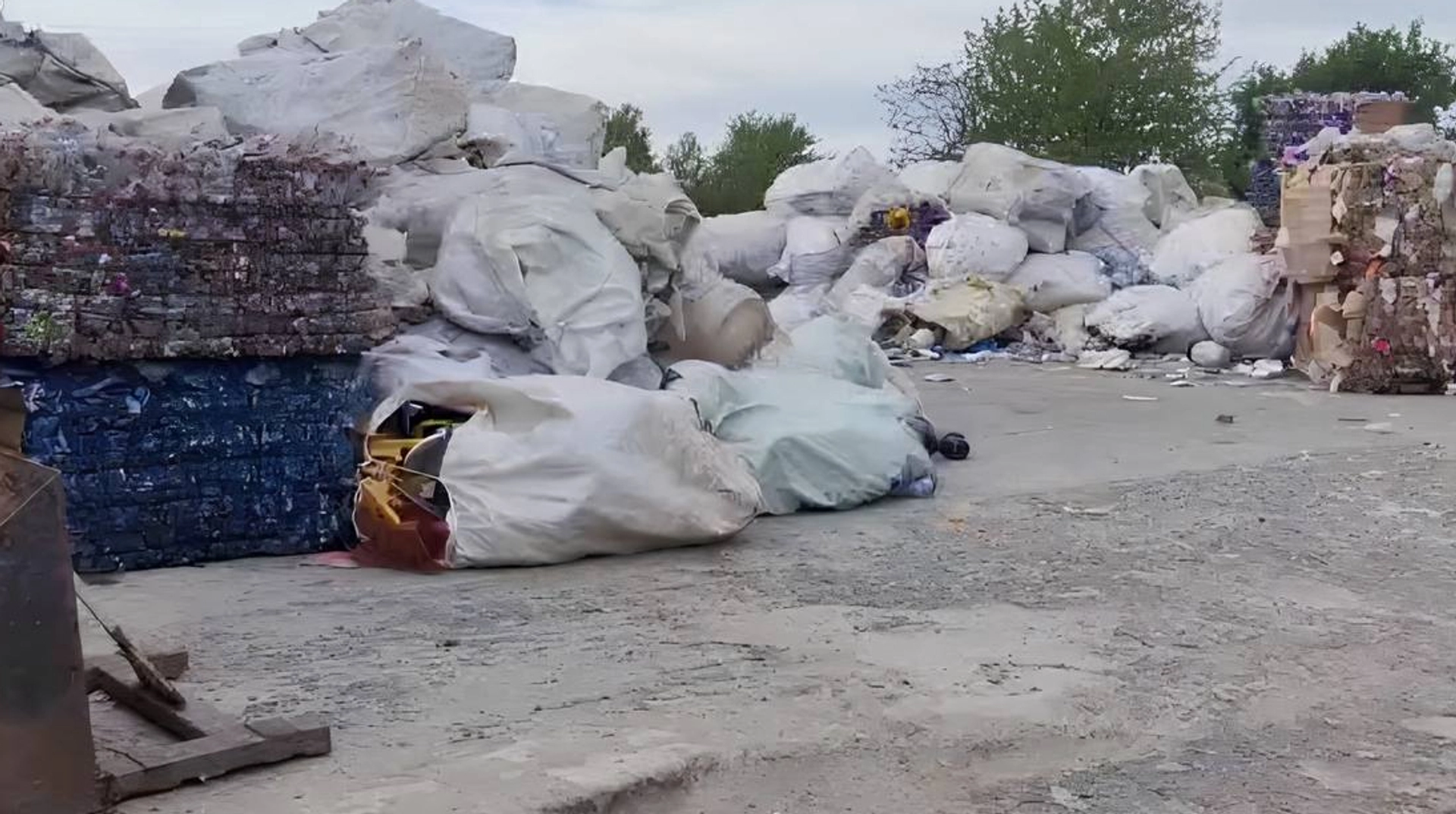 Фото до матеріалу: Депутата міськради викрили на оборудках: заробляв на відходах