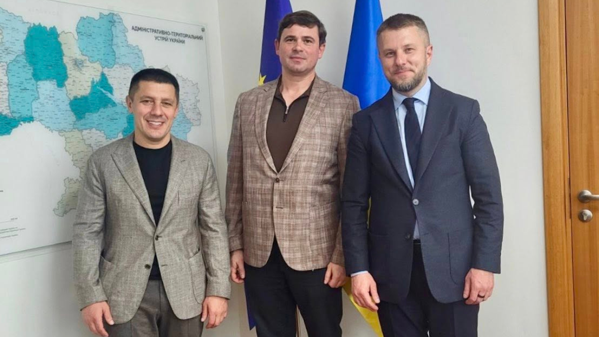 Фото до матеріалу: Питання очисних споруд «Карпатнафтохіму» виносять на рівень РНБО