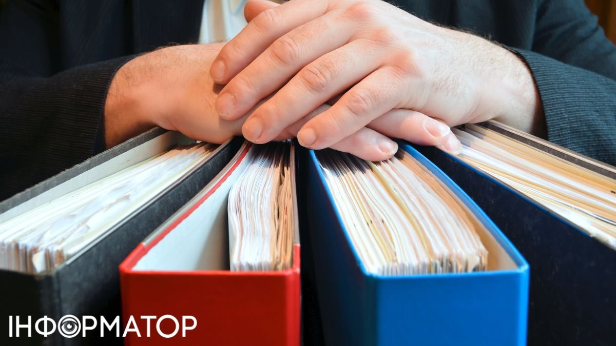 Фото до матеріалу: Мінфін опублікував статистику зарплат чиновників: середня оплата у центрі майже 59 тисяч гривень