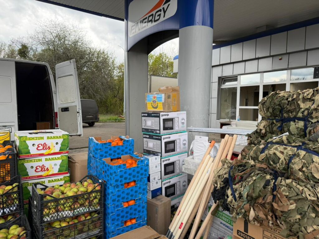 Фото до матеріалу: Черкаські освітяни доставили гуманітарну допомогу військовим на Харківщині