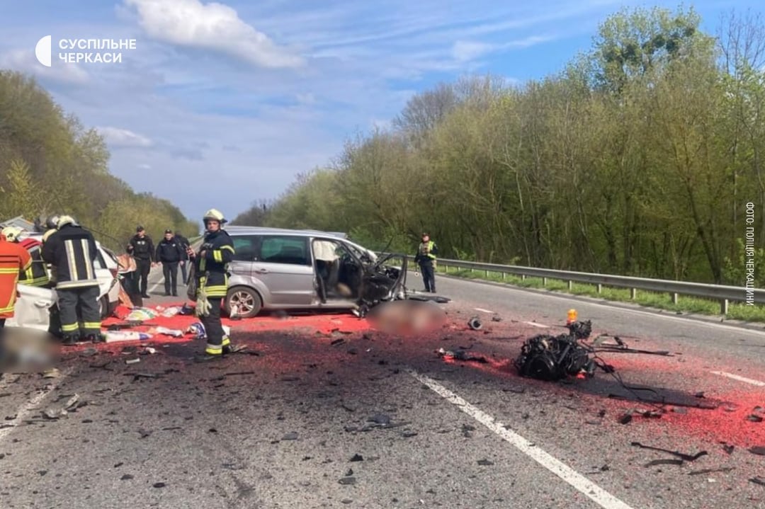 Фото до матеріалу: Кривава ДТП на Черкащині: загинули двоє військових ТЦК та цивільний