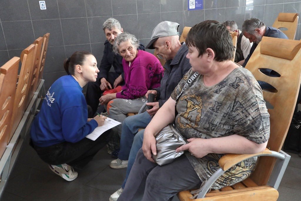 Фото до матеріалу: На Івано-Франківщину евакуювали ще 21 людину з трьох областей