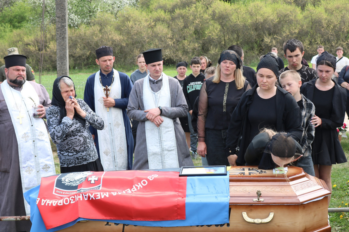 Фото до матеріалу: Горохівська громада попрощалася із Захисником України Володимиром Забродоцьким