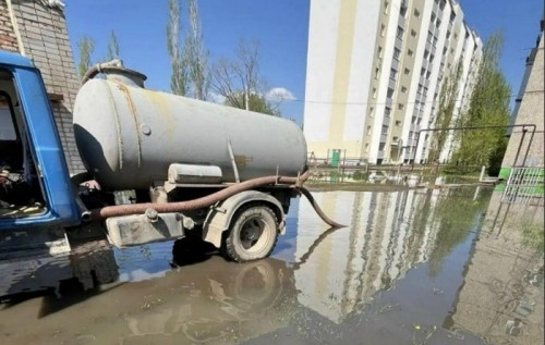Фото до матеріалу: У Енгельсі оголошено надзвичайну ситуацію через фекальний прорив