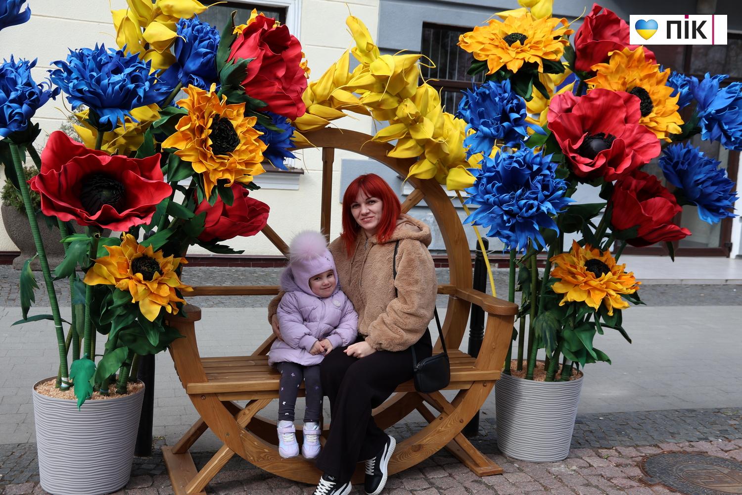 Фото до матеріалу: Святкові фотозони на Великдень у Івано-Франківську: традиції та атмосфера міста