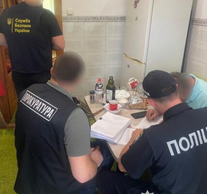 Фото до матеріалу: У Львові затримали нападника, який поранив перехожого ножом