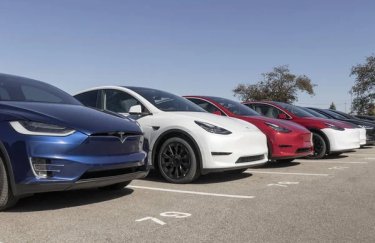 Фото до матеріалу: Tesla відкликає понад 200 тисяч авто в США через ризик аварій