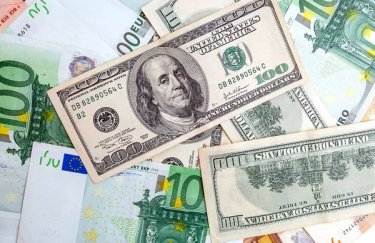 Фото до матеріалу: НБУ зменшив продаж долара: курс гривні стабілізувався у квітні