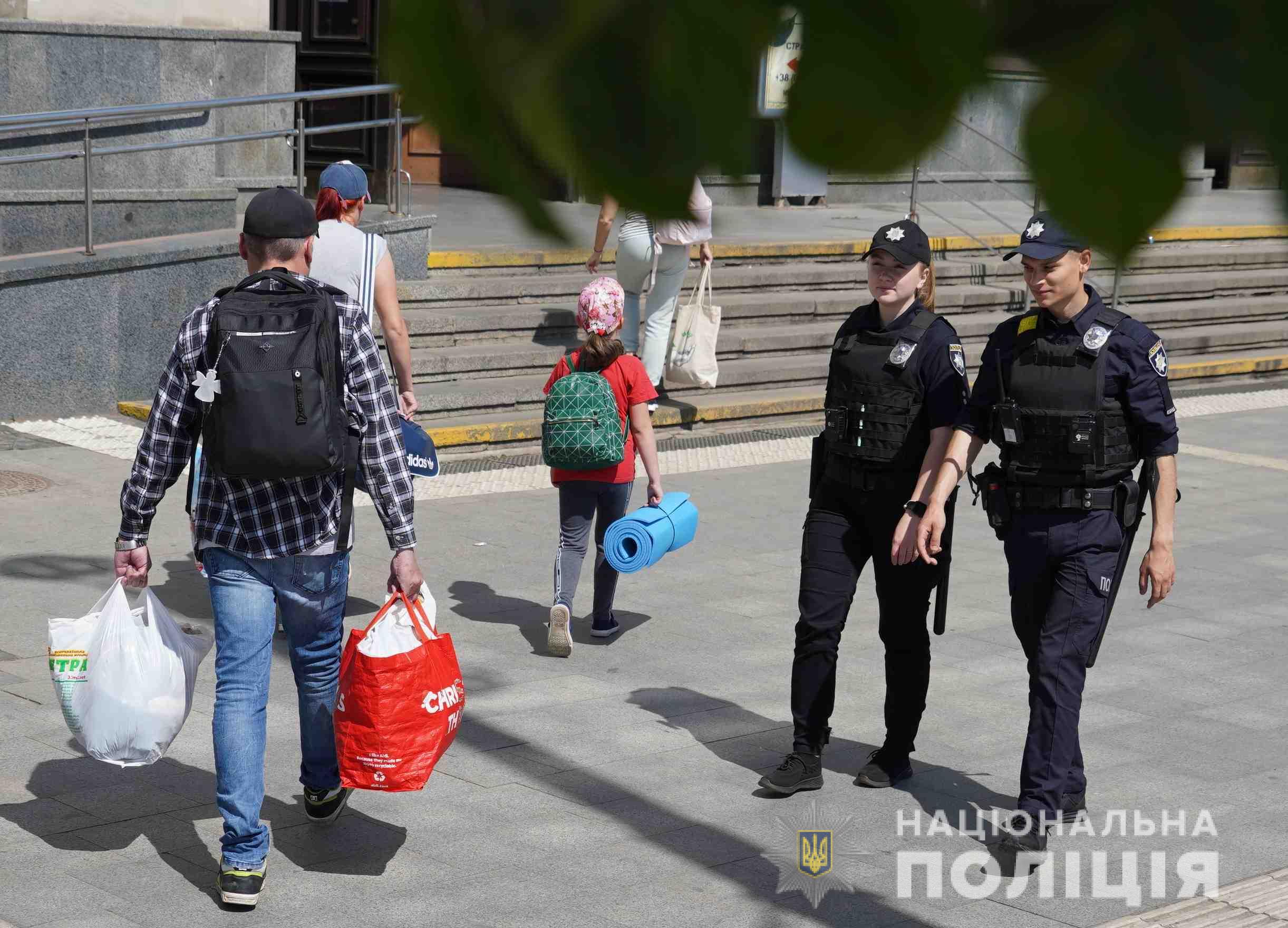 Фото до матеріалу: Поліція Львівщини за добу опрацювала понад 1400 звернень від громадян