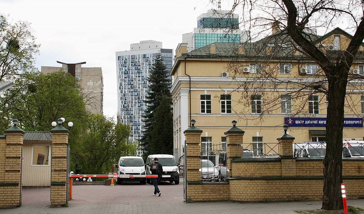 Фото до матеріалу: Від Охматдиту до хмарочоса: історія та архітектура вулиці В'ячеслава Чорновола