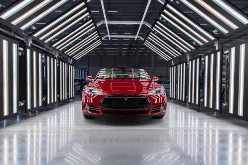 Фото до матеріалу: Tesla припиняє виробництво культових Model S та Model X: що це означає для українців
