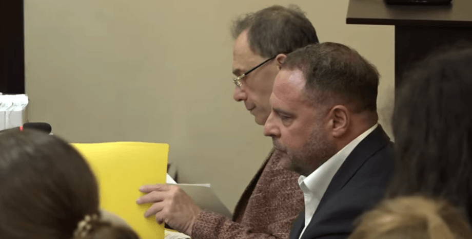Фото до матеріалу: Забрали навіть зубну щітку: Єрмак відповів, чи є в нього 180 млн грн на заставу (відео)