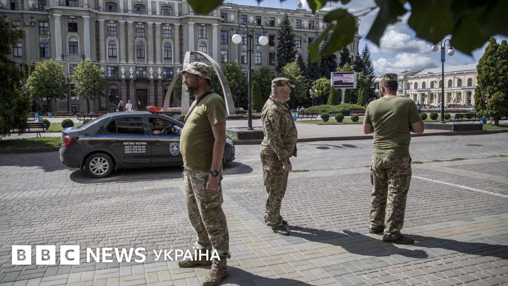 Фото до матеріалу: Чоловік із ножем напав на військових ТЦК у селі Байбузівка