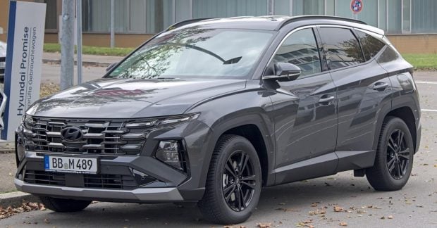 Фото до матеріалу: Які кросовери купують кияни: лідером став Toyota RAV4