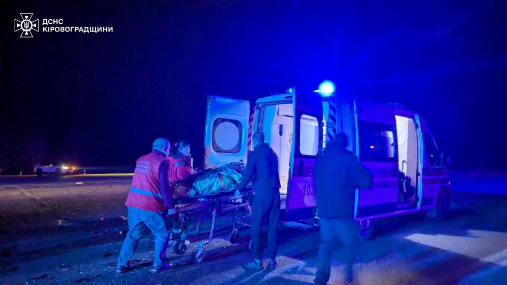 Фото до матеріалу: ДТП на Кіровоградщині: дві жінки та двоє пасажирів отримали травми