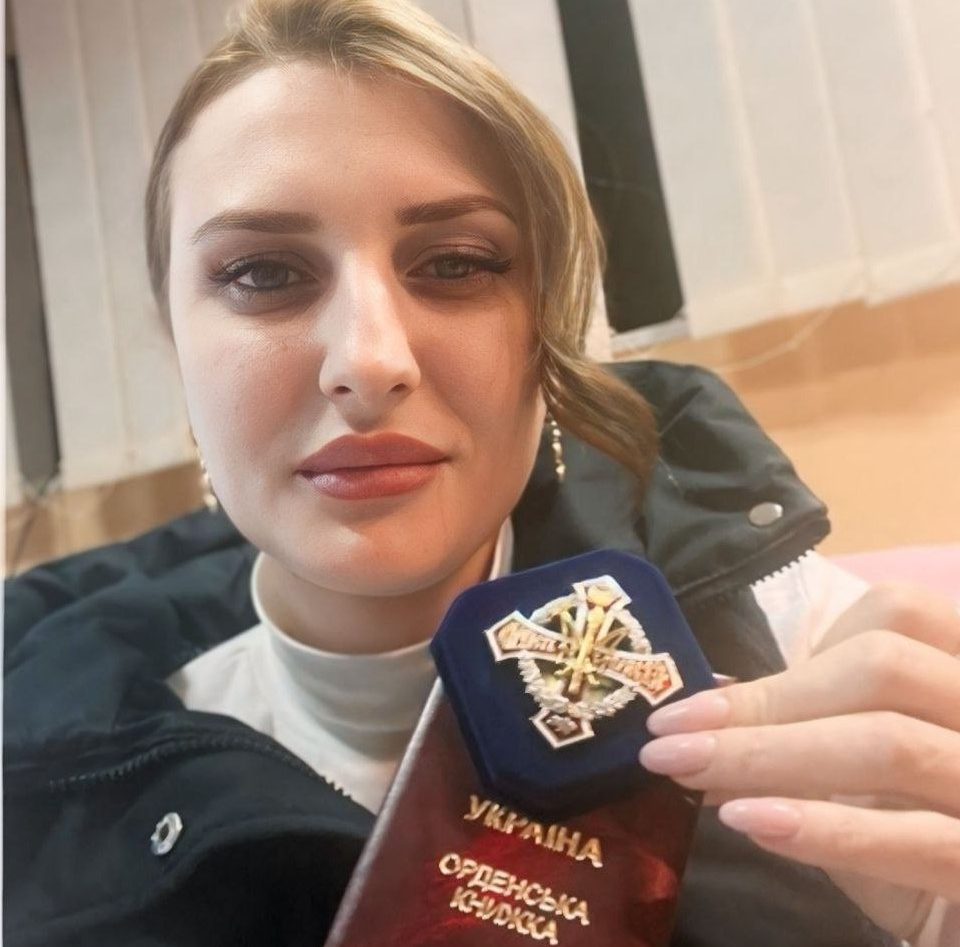 Фото до матеріалу: Жительку Шполи нагородили орденом «За вірність присязі»: подія в Черкасах