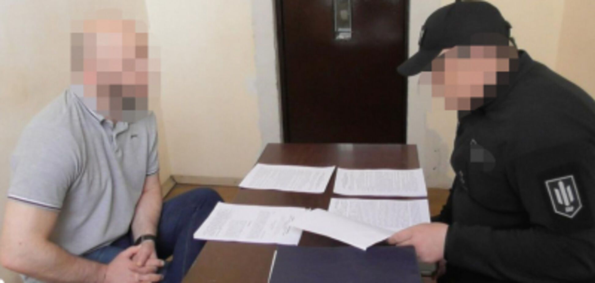 Фото до матеріалу: Суддя, адвокат та держвиконавець: як викрили схему заволодіння квартирами померлих