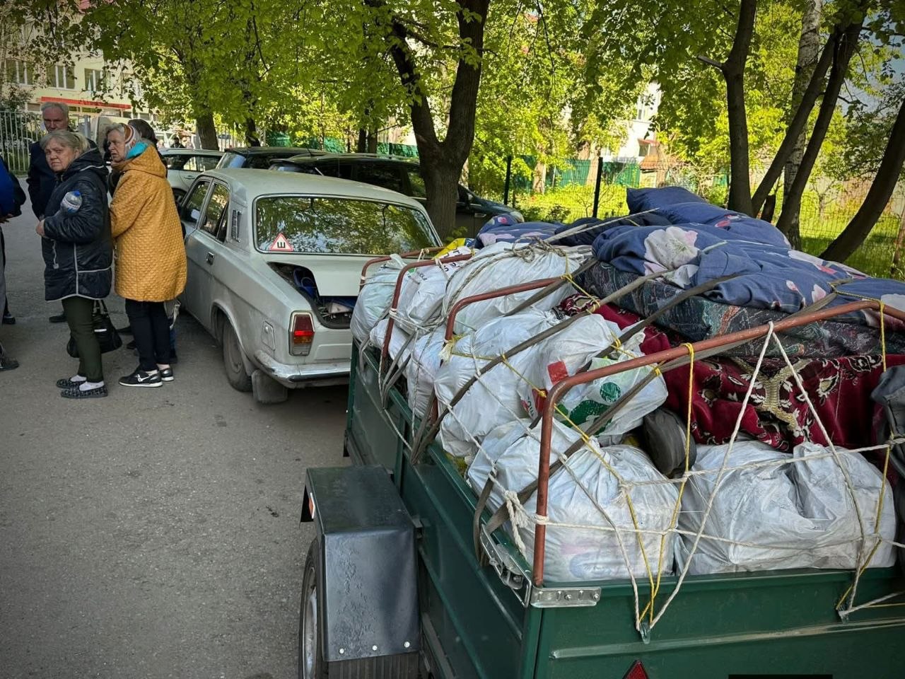 Фото до матеріалу: У Слов'янську відкрився евакуаційний пункт: до ста людей на день
