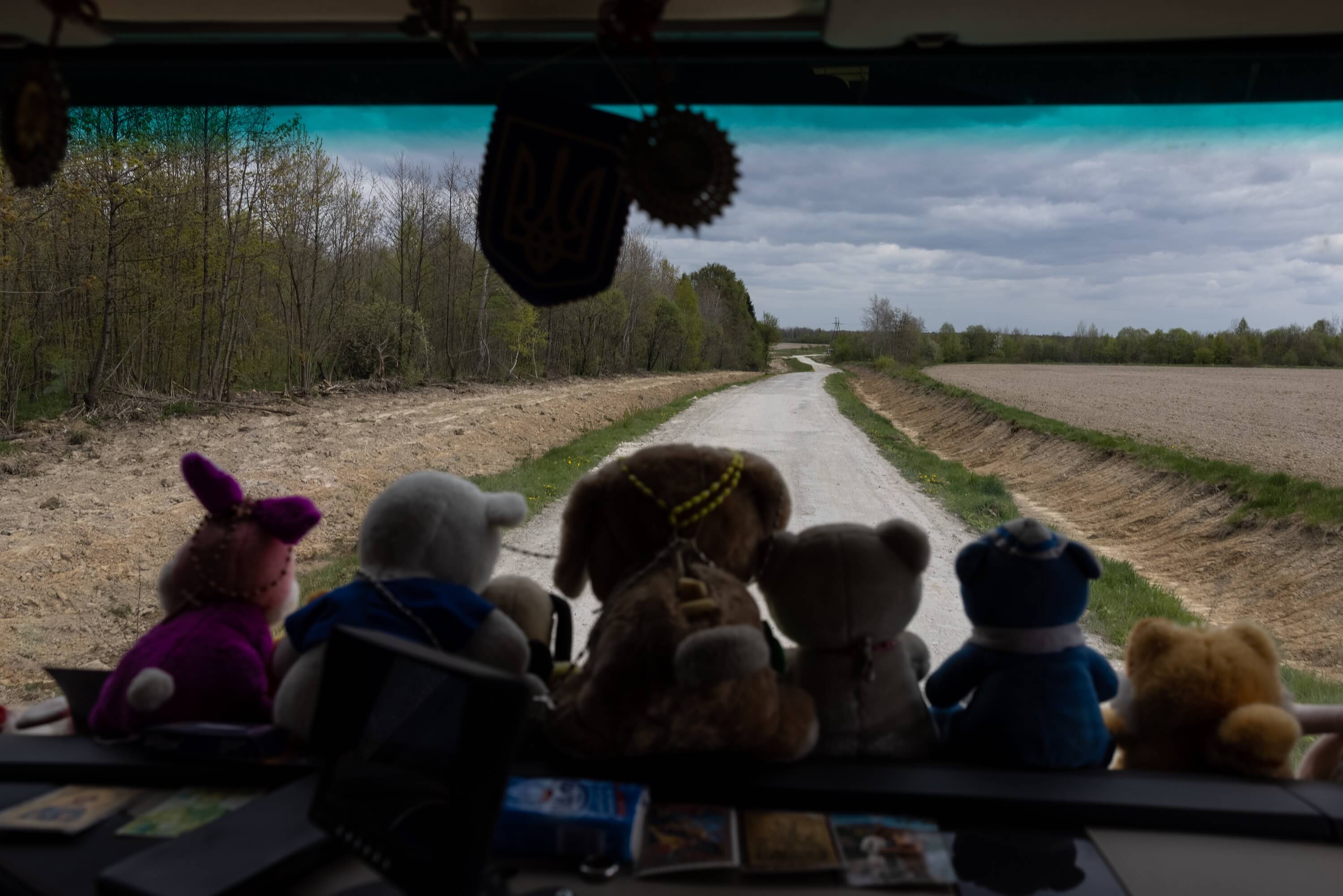 Фото до матеріалу: Водій сміттєвоза з Дрогобича прикрашає машину іграшками: історія віри та людяності