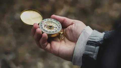 Фото до матеріалу: Внутрішній компас: як знайти сенс життя в епоху невизначеності