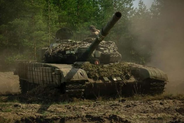 Фото до матеріалу: Щоденна хвилина мовчання о 9:00: як вшановують загиблих у війні по всій Україні