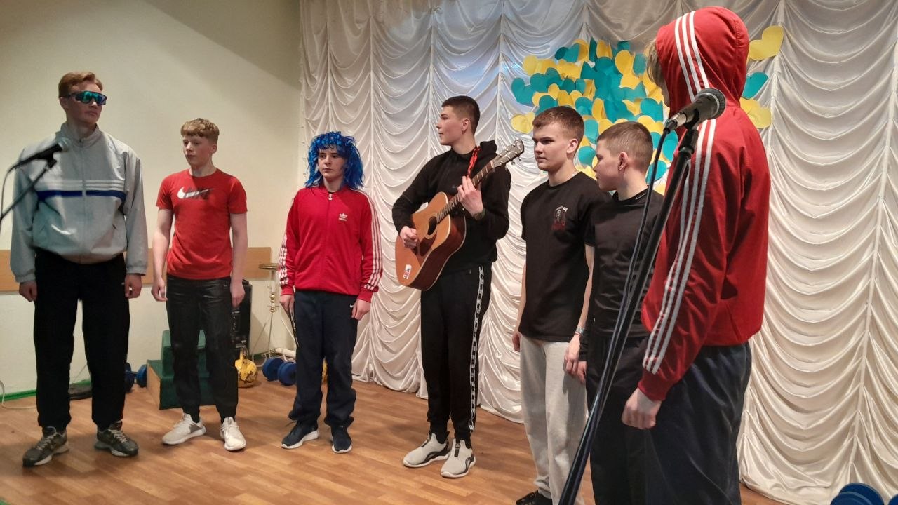 Фото до матеріалу: У Острозі визначили переможців фестивалю «Молодь обирає здоров'я»: перші місця здобули одинадцятикласники