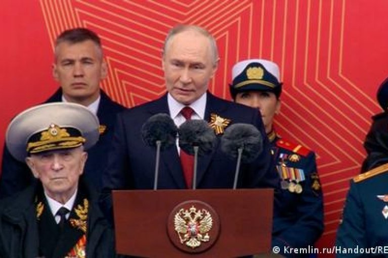 Фото до матеріалу: Піл-пак схема: як Міністерство оборони перетворило аптечку бійця на інструмент монополізації