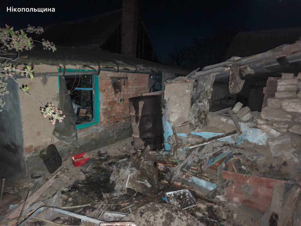 Фото до матеріалу: Майже 30 атак на Дніпровщину: загиблий у Кривому Розі та поранені на Нікопольщині