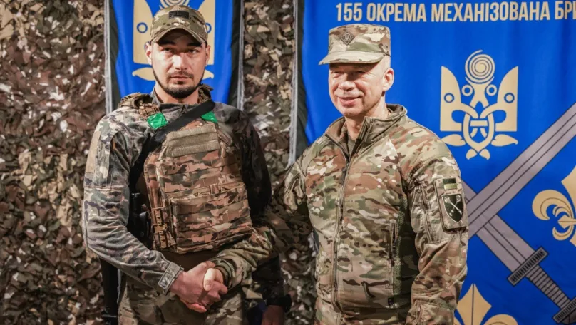 Фото до матеріалу: Лейтенанта Андрія Лончину зі Львівщини нагородили «Срібним Хрестом» Головнокомандувача ЗСУ
