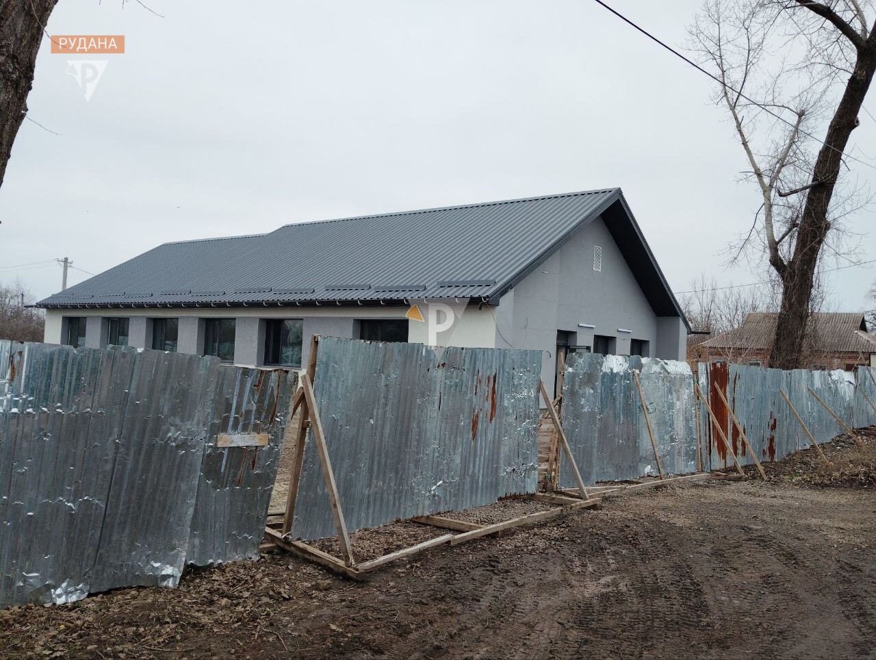 Фото до матеріалу: У Кривому Розі завершується будівництво домівки для дітей-сиріт