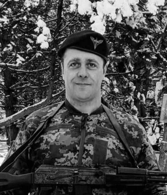 Фото до матеріалу: Прощання з трьома героями: на Хмельниччині повернули додому загиблих воїнів