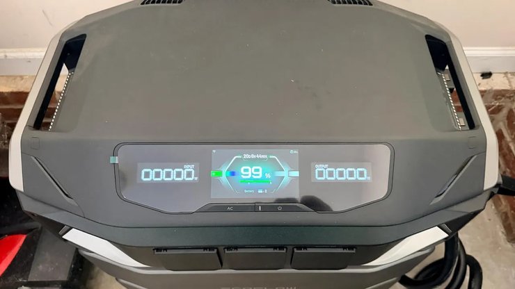 Фото до матеріалу: Живить великий будинок до тижня: зарядна станція EcoFlow DPUX вразила під час тестів